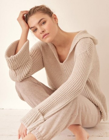 Trui met muts cotolana